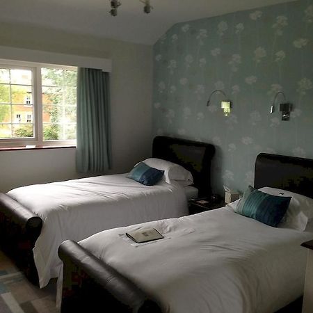 Silverstone Guest House Exterior photo